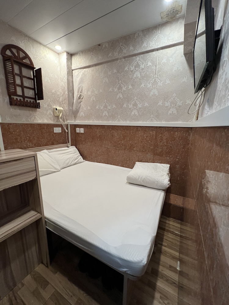 3D Inn Romance 33/43