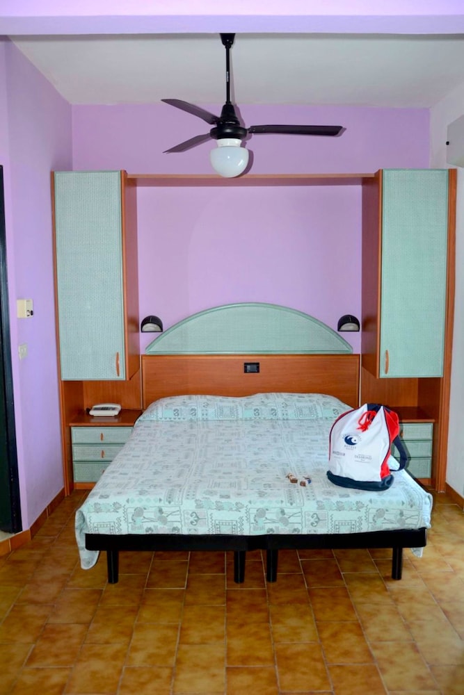 Hotel Diamond 15/34