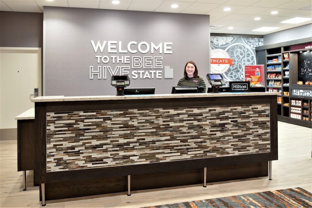 Hampton Inn & Suites Logan 10/48