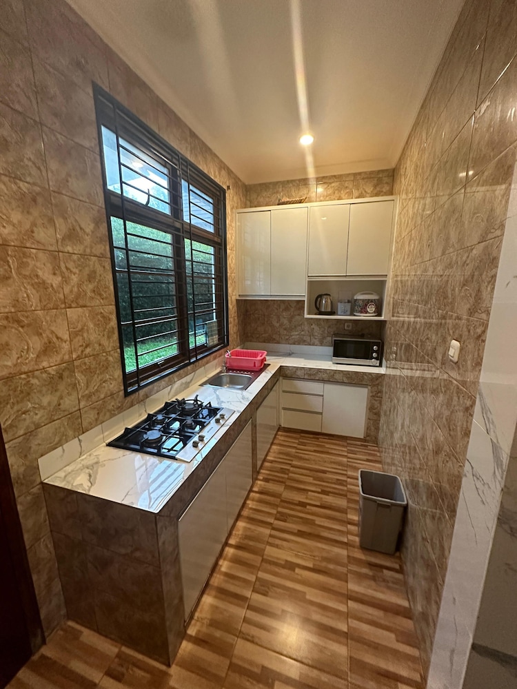 Eton Asia Kota Bunga Villas 19/48