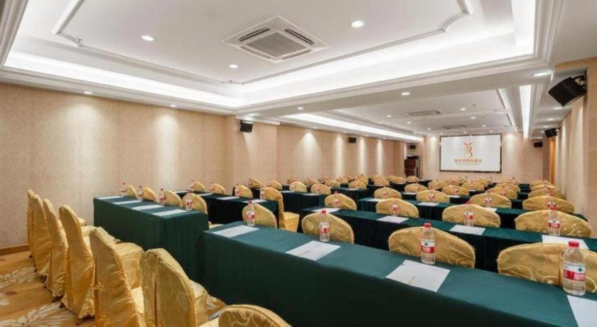 Vienna Hotel (Guangzhou Airport Road Huangshi) 49/60