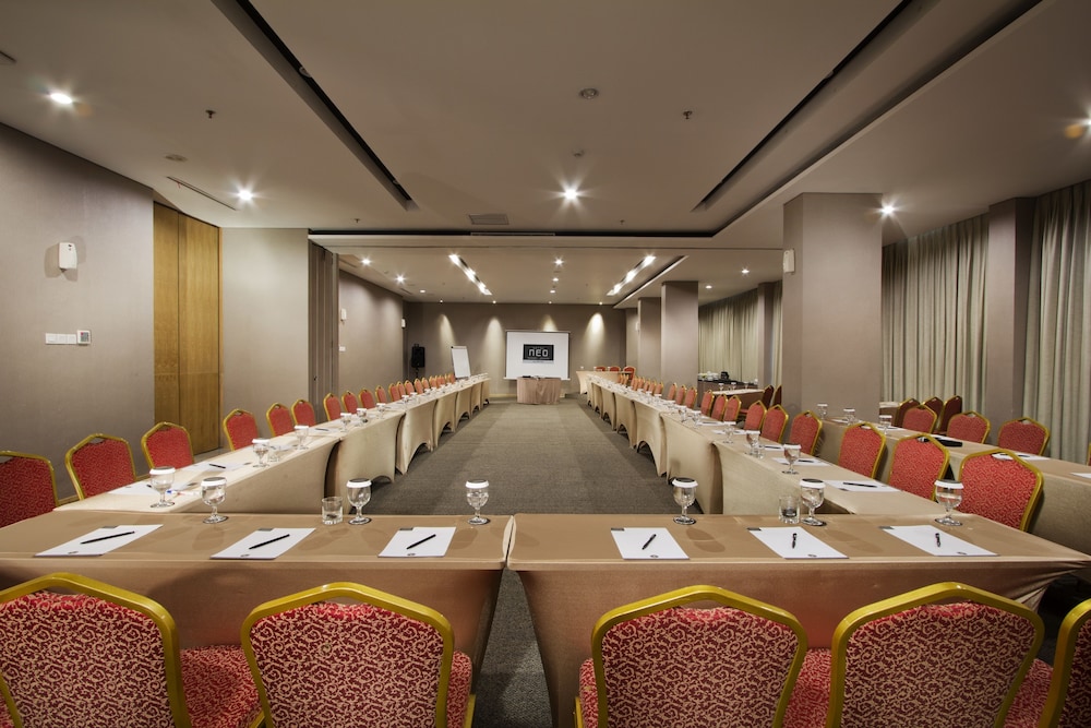 Hotel Neo Tendean 17/20