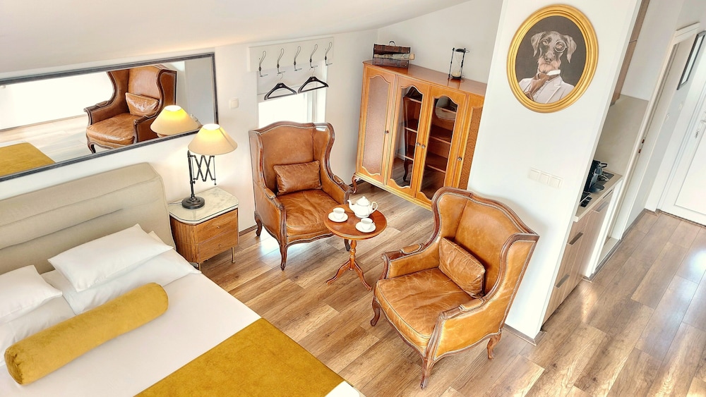 Refresh Boutique Apartments 28/50