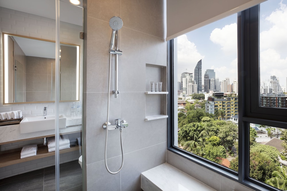 Staybridge Suites Bangkok Thonglor 22/80
