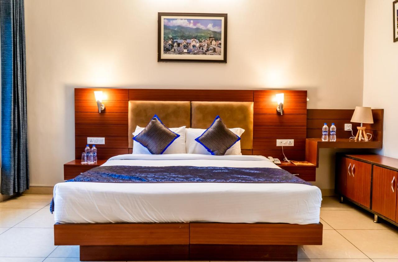 juSTa Palampur Resort and Convention Centre 13/50