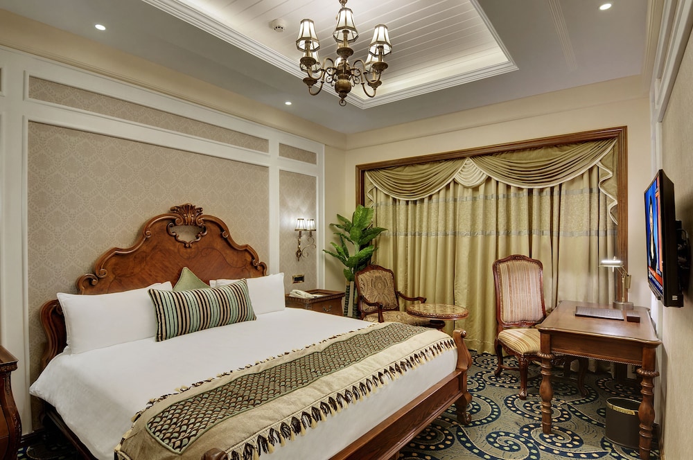EXPRESS INN NASHIK 16/31