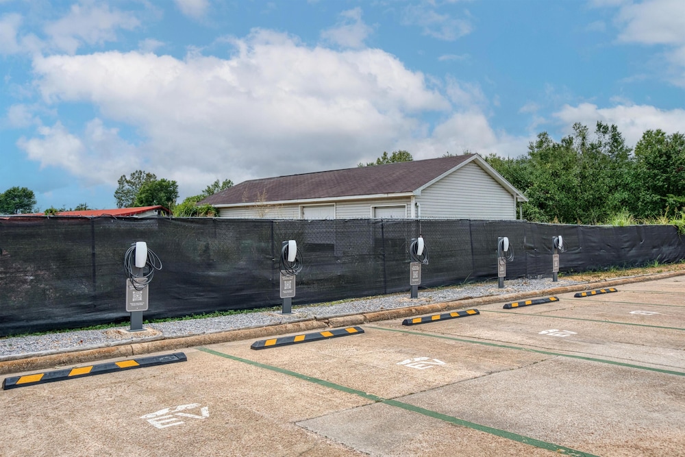 SureStay Plus By Best Western Greenwood 44/50