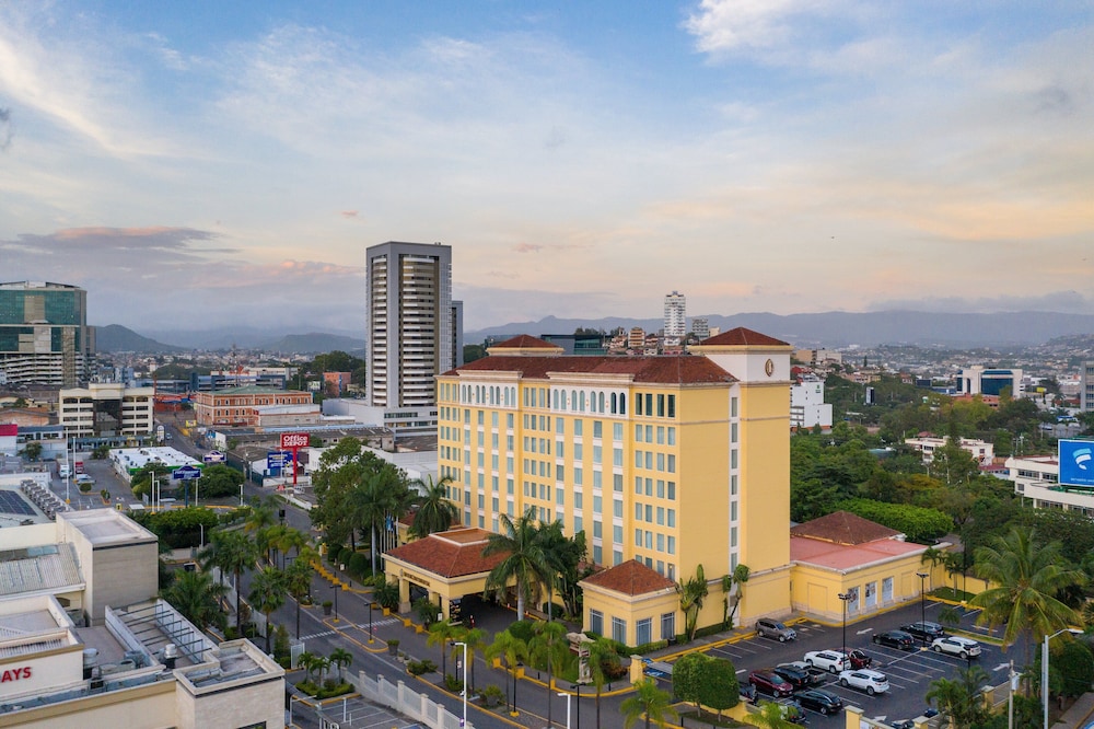Real Intercontinental Tegucigalpa At Multiplaza Mall An Ihg Hotel 2/49