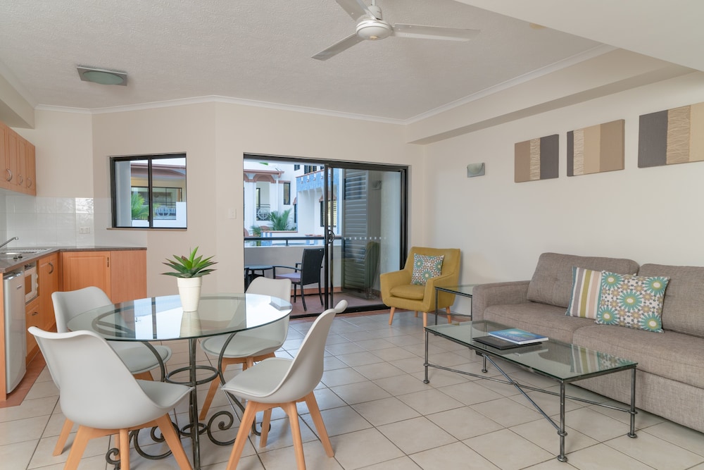 Regal Port Douglas 34/56