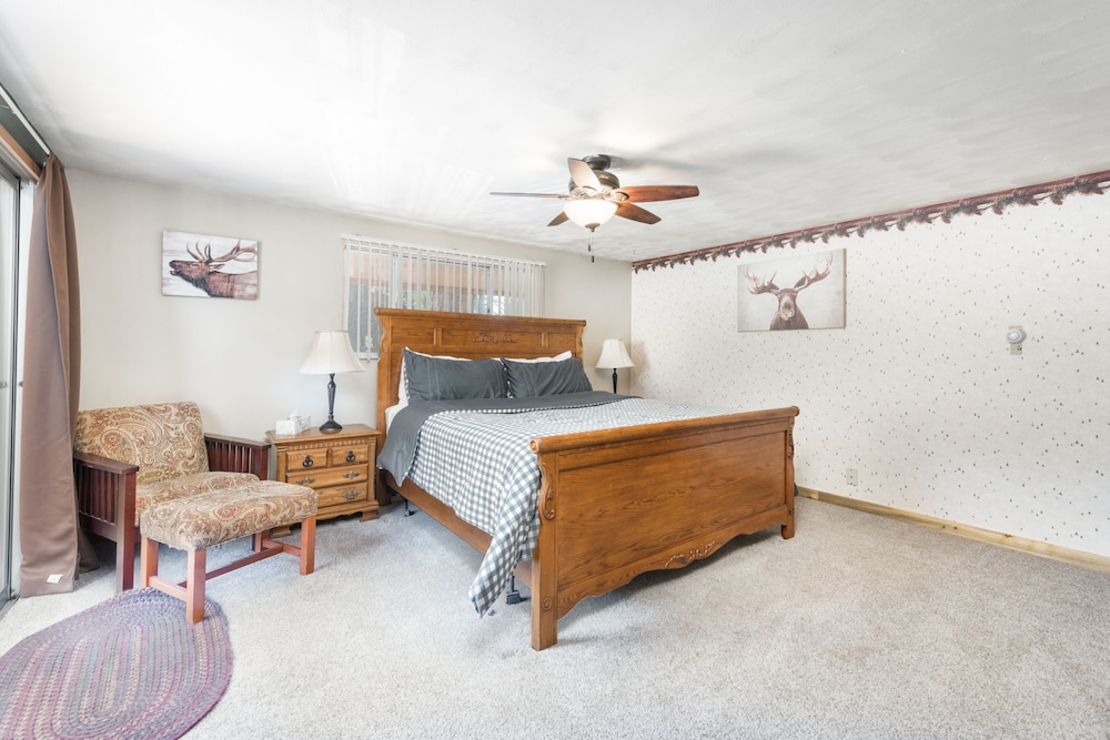 4 Seasons Inn on Fall River 45/76