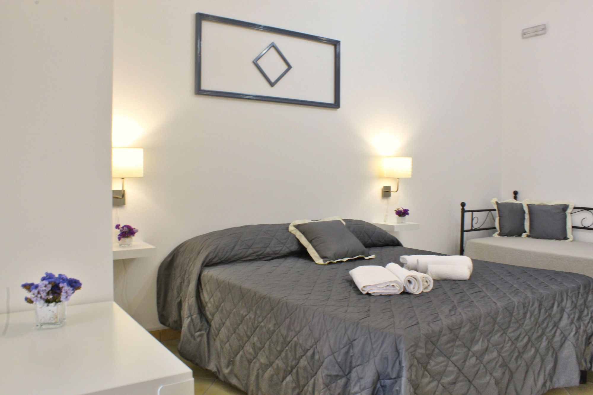 STANDARD, TRIPLE, 1 DOUBLE AND 1 SINGLE BED, PATIO, GROUND FLOOR