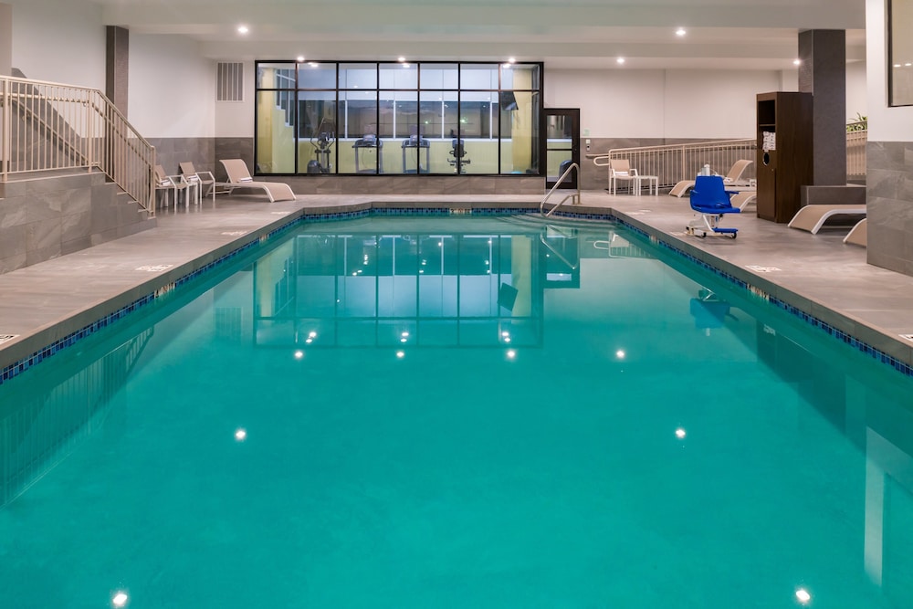DoubleTree by Hilton Concord Downtown