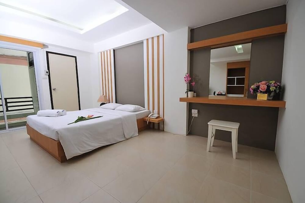 Beerapan Hotel 33/49