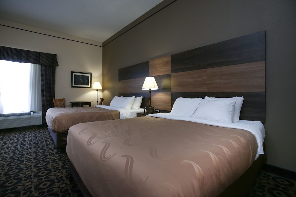 Quality Inn & Suites Boone - University Area 12/24