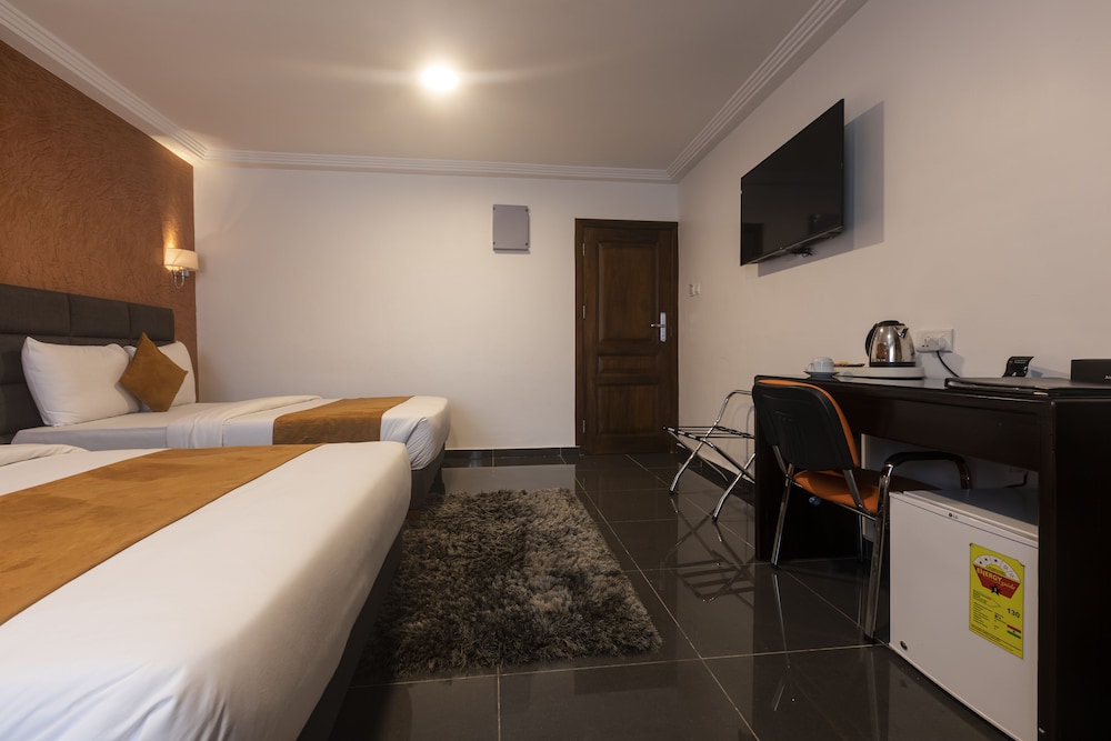Airport View Hotel 19/40