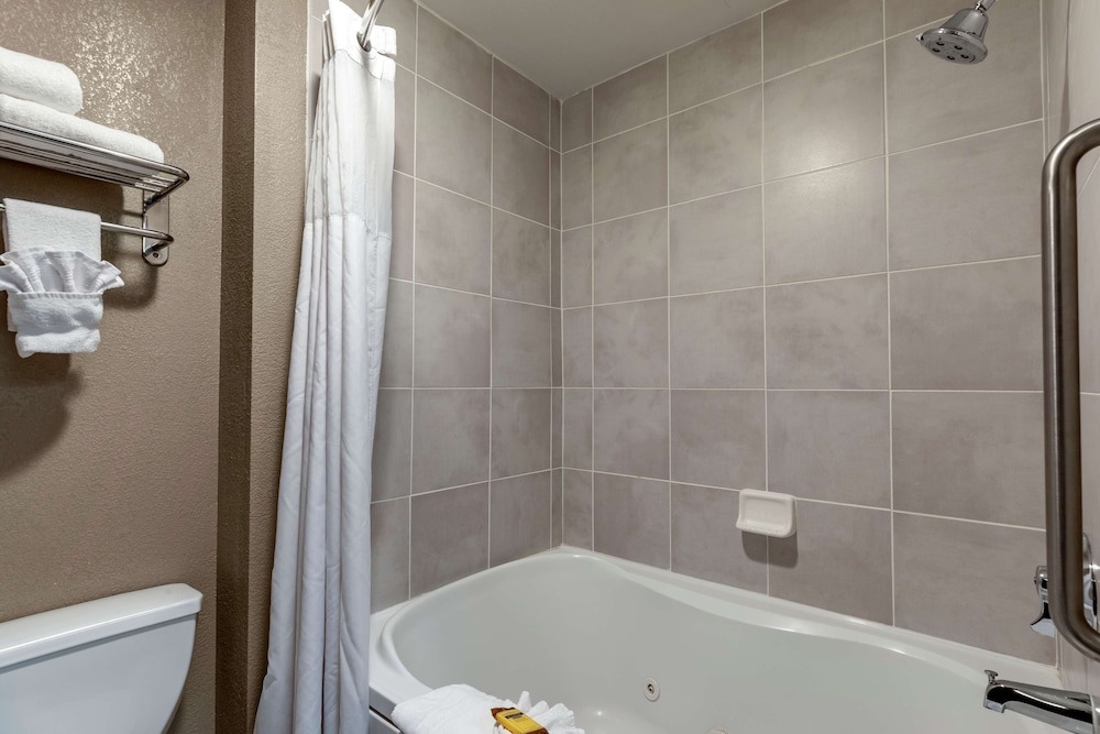 Best Western Plus Boulder Louisville 19/53