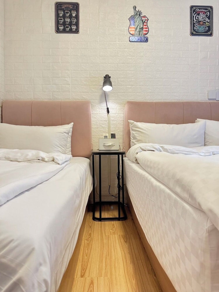 Mei Hsiao Yuen Hostel 7/49