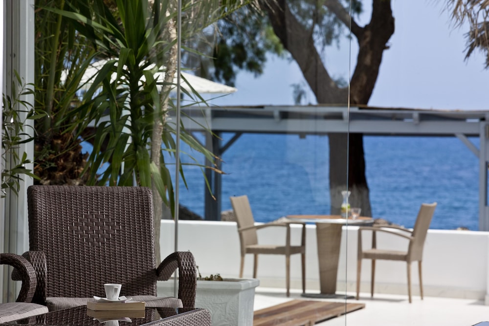 Alesahne Beach Hotel 59/74