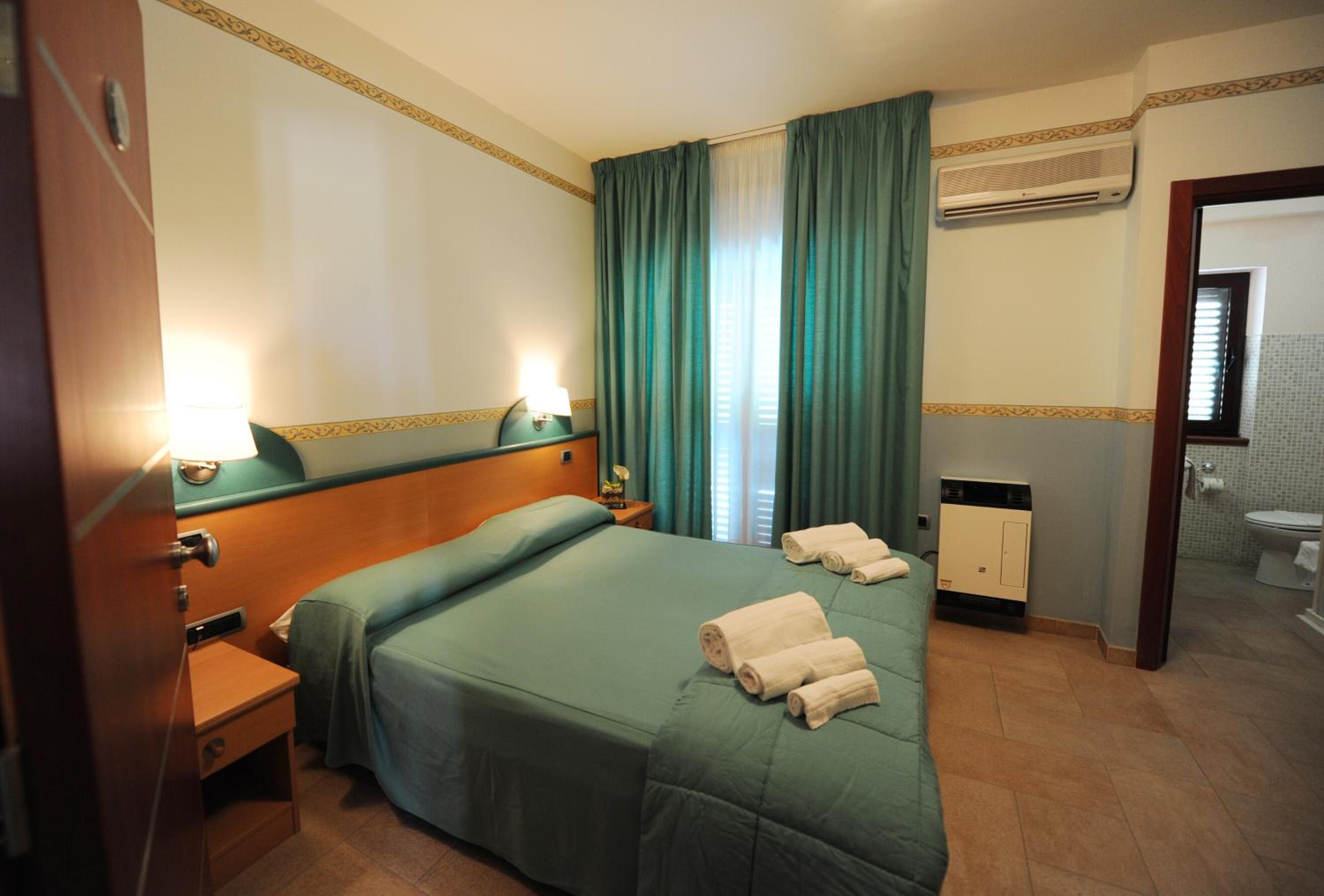 Hotel Santa Lucia 15/50