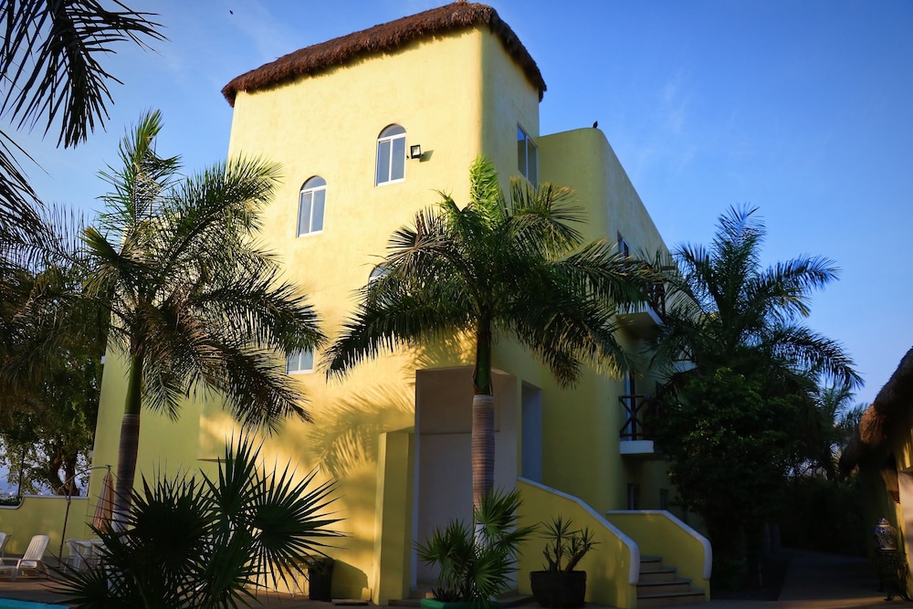 Zar Manzanillo 2/67