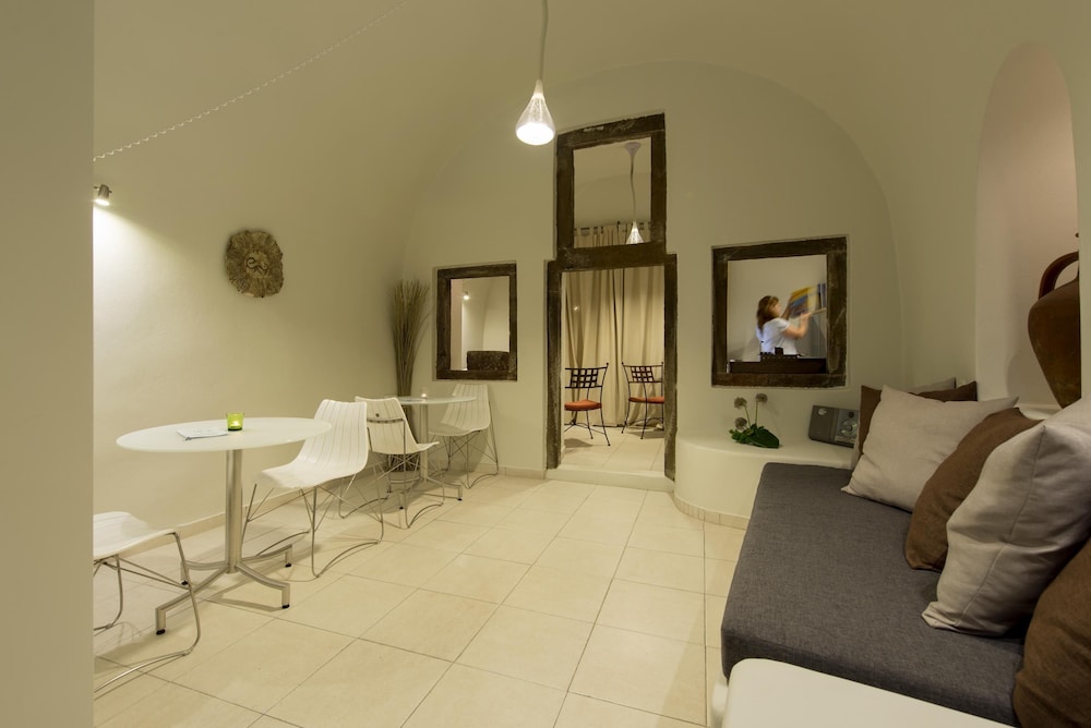 GORGONA VILLAS 17/35