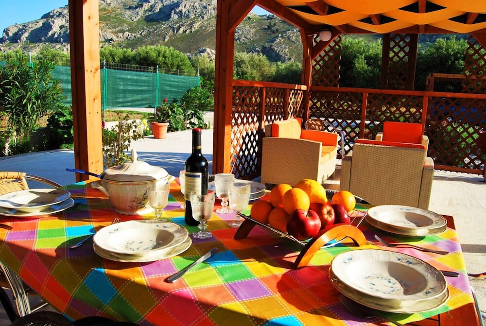 HOTEL STERGIOS VILLA 24/36