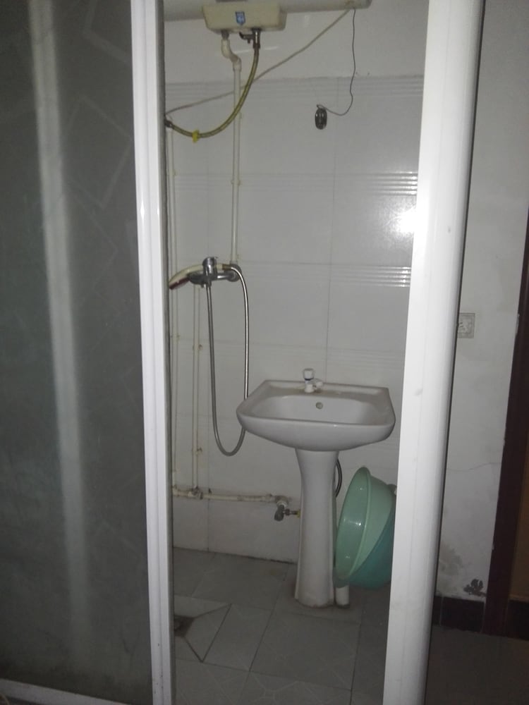 غرفة قياسية بسرير مزدوج