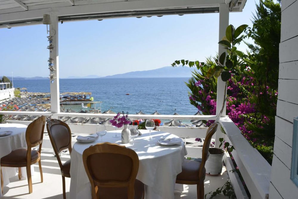 EPIRUS HOTEL 32/50