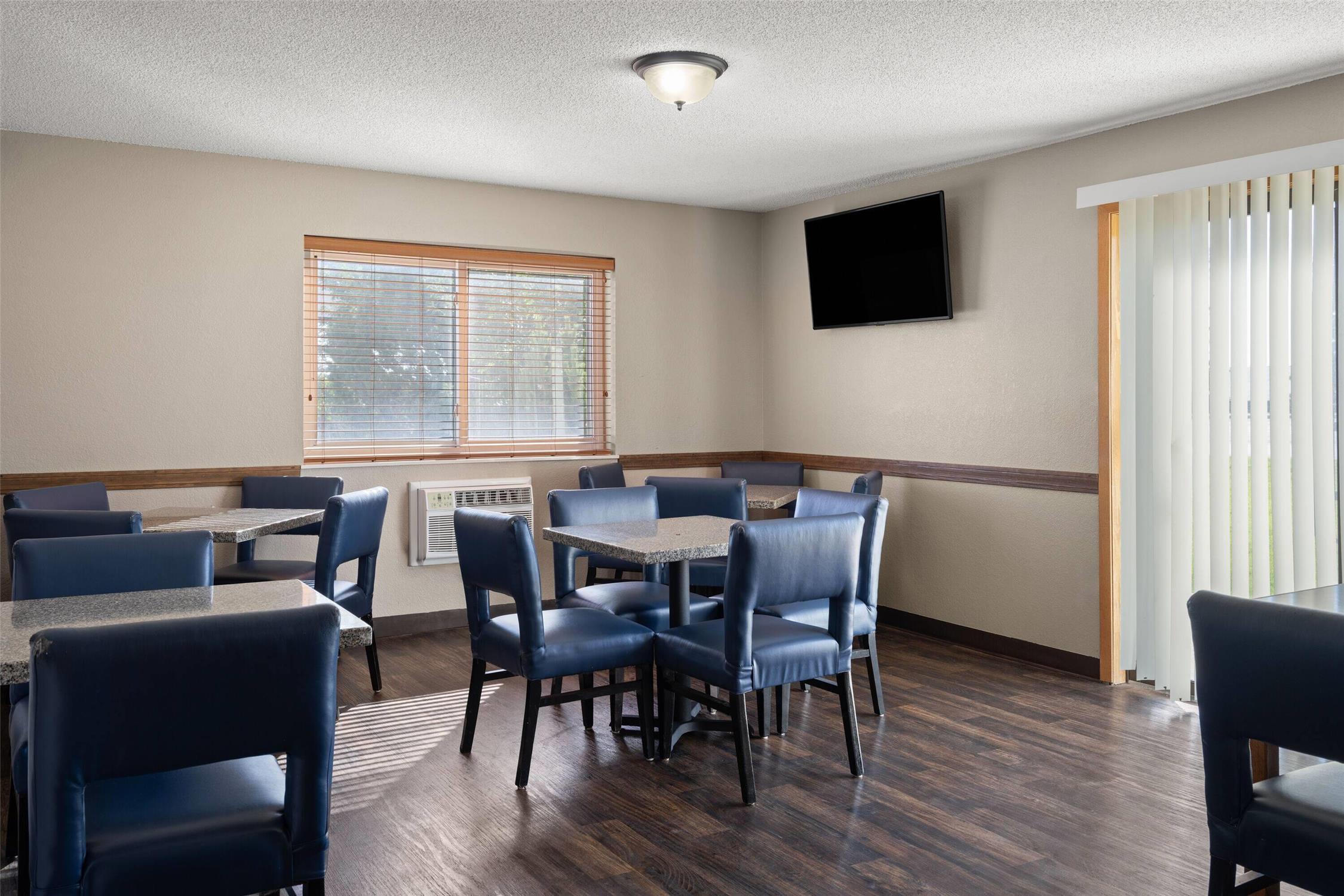 Super 8 by Wyndham Lewistown 44/51