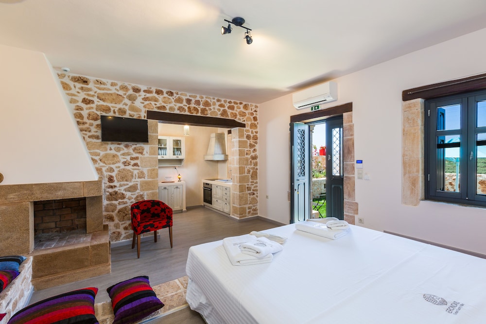 Erondas Cretan Country Villas 17/50