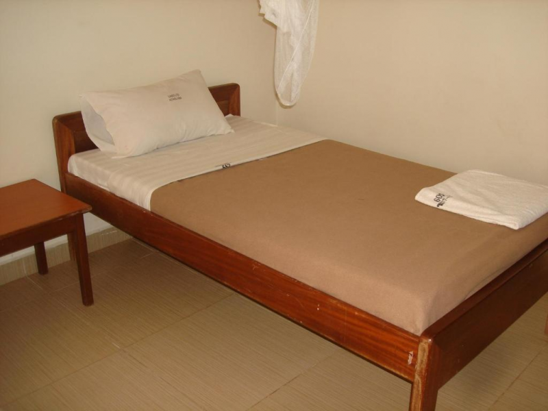 Acholi Inn 2/13