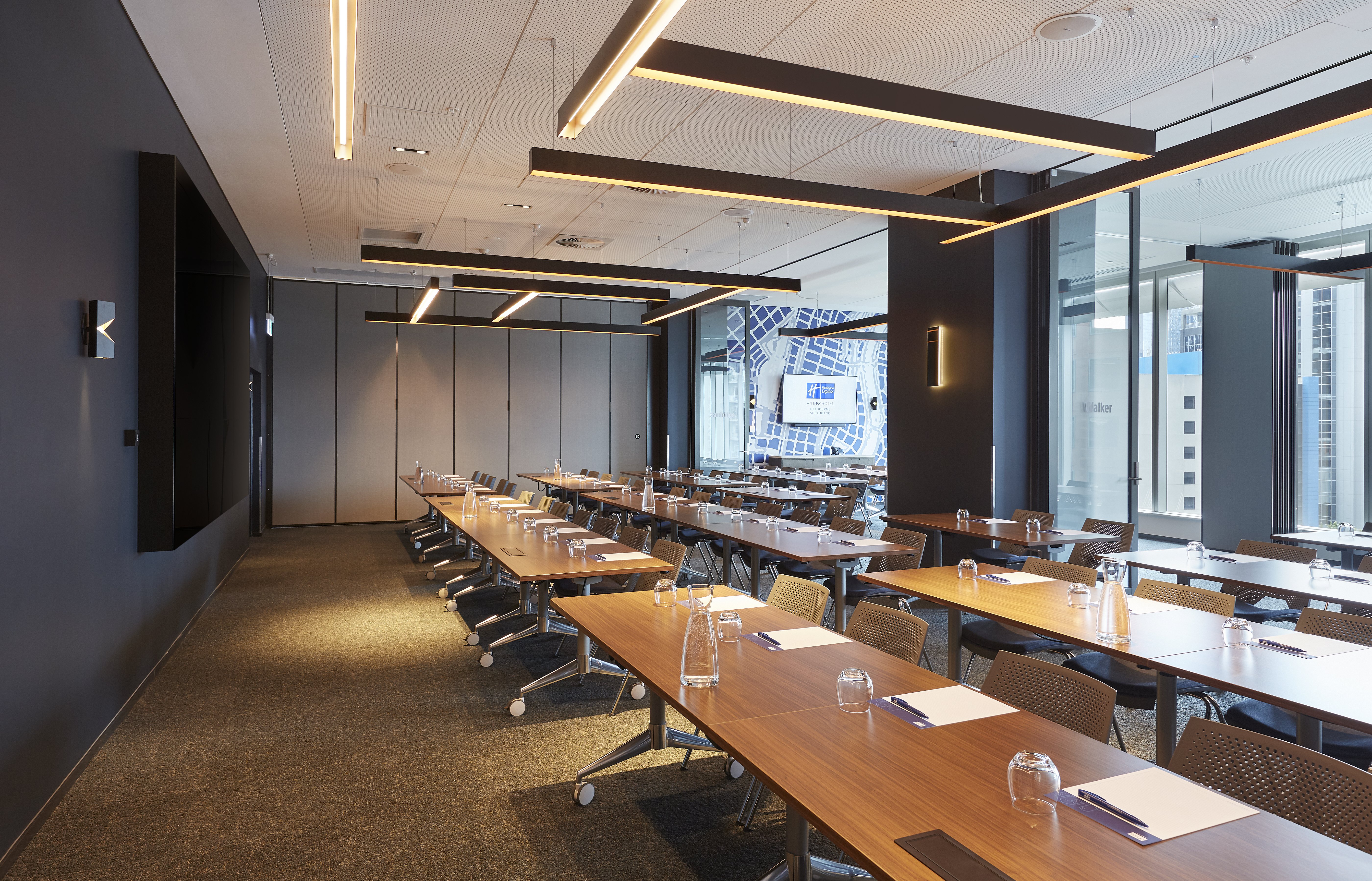 Holiday Inn Express Melbourne Southbank 58/77