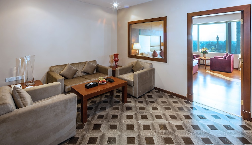 Diva Hotel 28/50