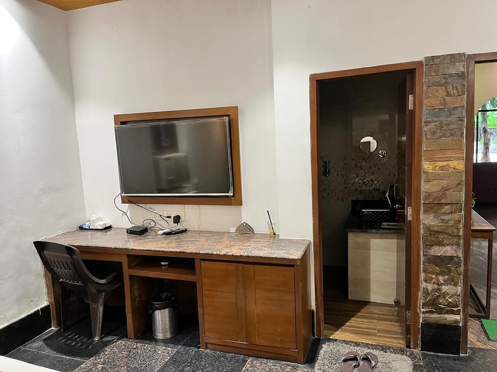 Hotel Stay At Green View 32/47