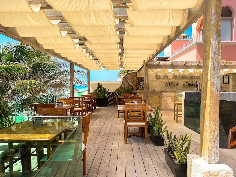 Flamingo Cancun All Inclusive 50/71