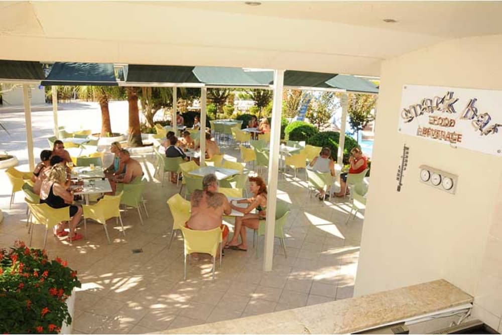 Febeach Hotel 12/50