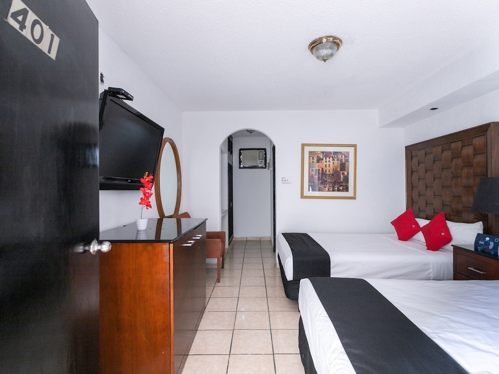 Zona Dorada Inn 29/50