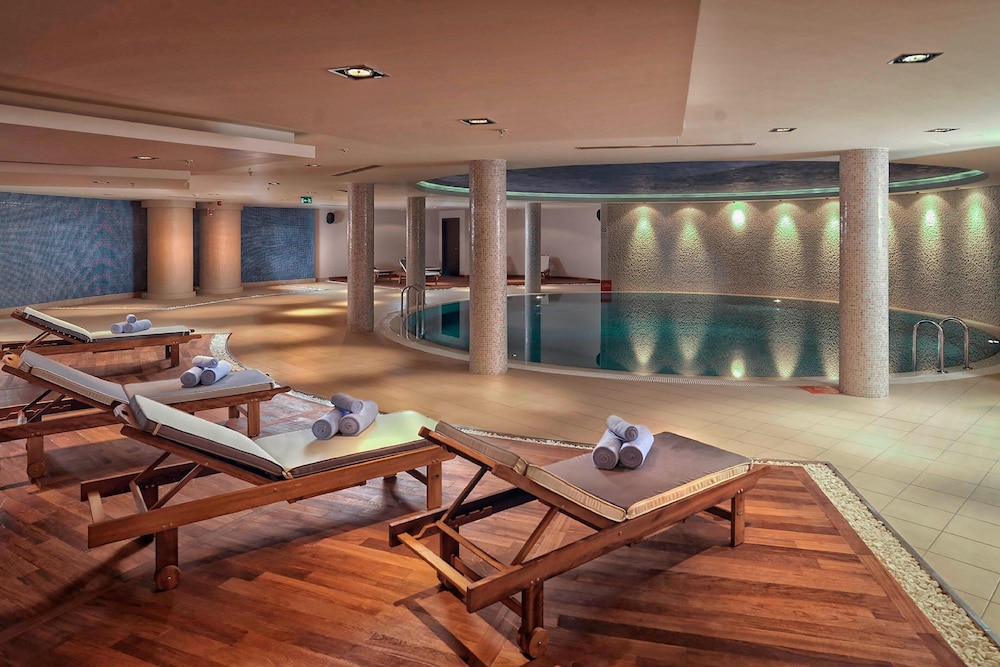Delta Hotels Istanbul West 24/46