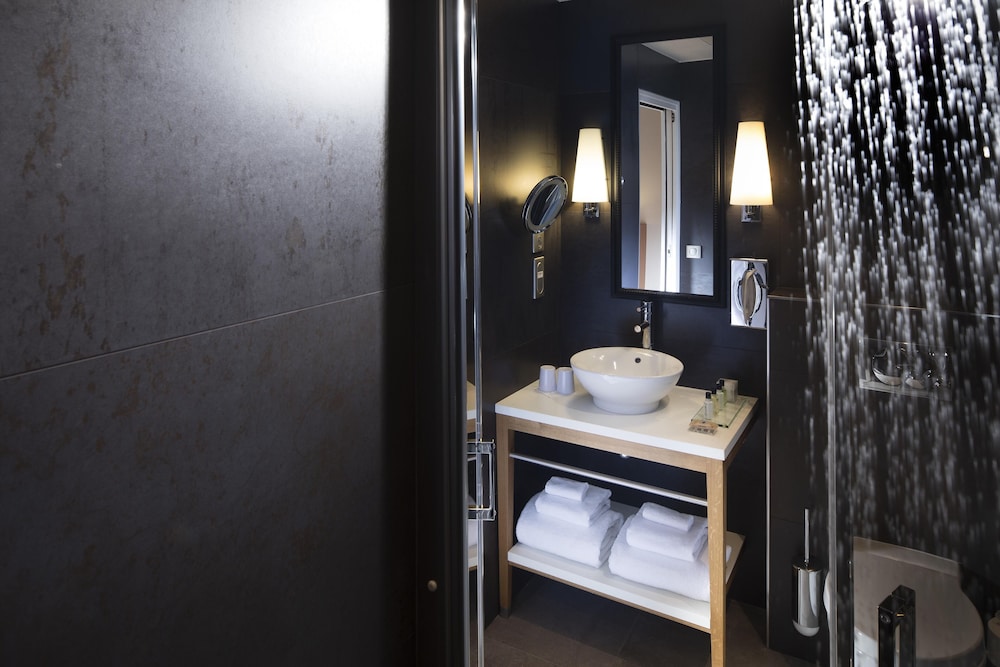 Hotel Le Six 33/63