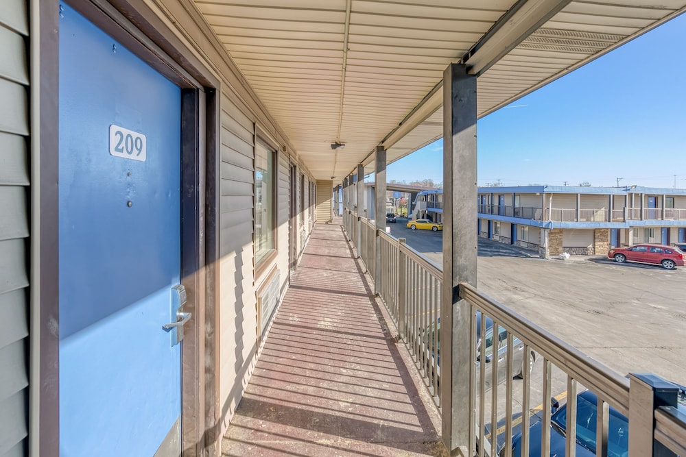 Fairbridge Inn Express North Lima 5/40