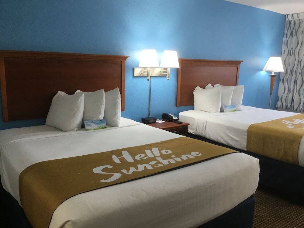 Days Inn Suites Tallahassee Conference Center I 10 Hotel 20/57
