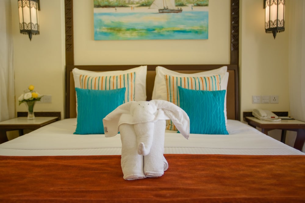 Sarova Whitesands Beach Resort and Spa 39/73