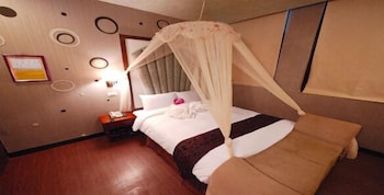 Fuchia Hotel 15/40