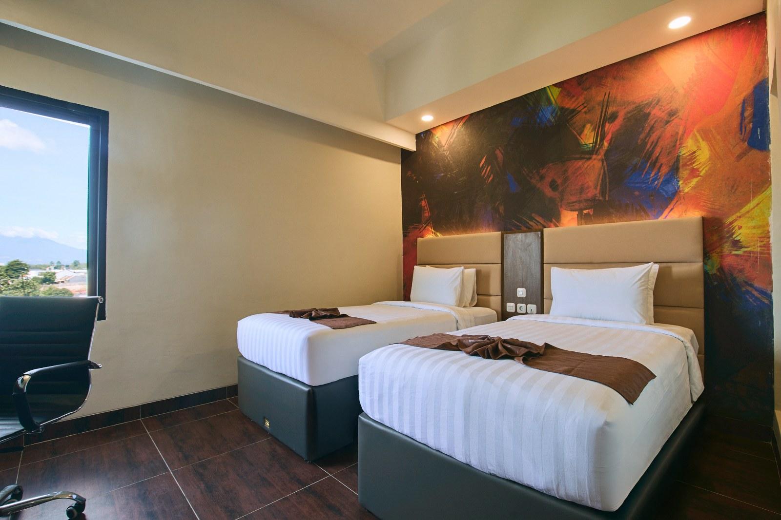 Deluxe, Twin Beds