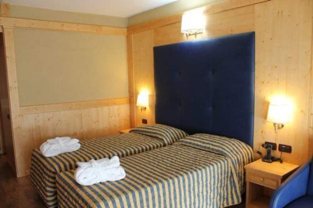GRAND HOTEL SESTRIERE 7/63