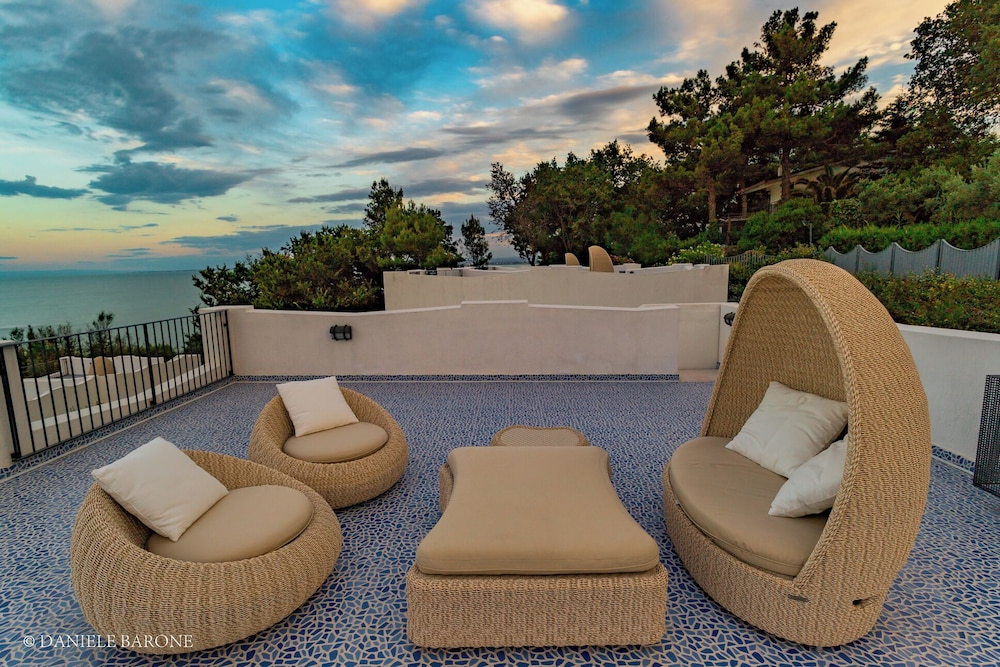 Baia Delphis Resort 49/59