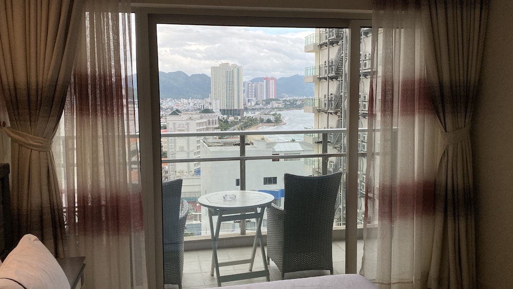 Balcony Seaview Nha Trang Centre 49/61