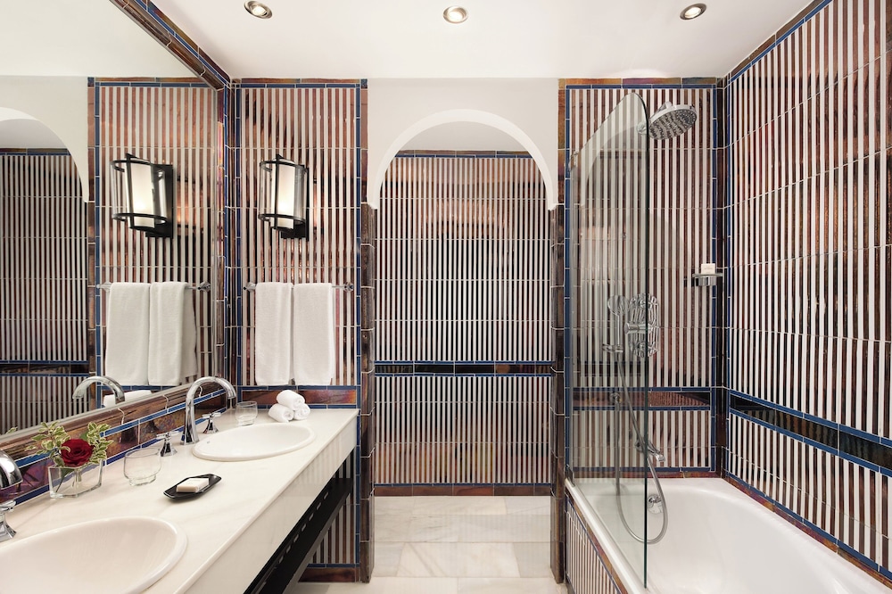 جناح بريميوم بغرفة نوم واحدة، Hotel Alfonso Xiii A Luxury Collection Hotel Seville 6/10