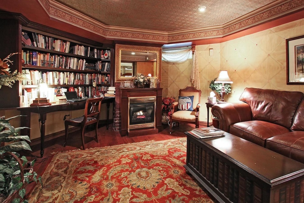 Old Northside Bed Breakfast 25/55