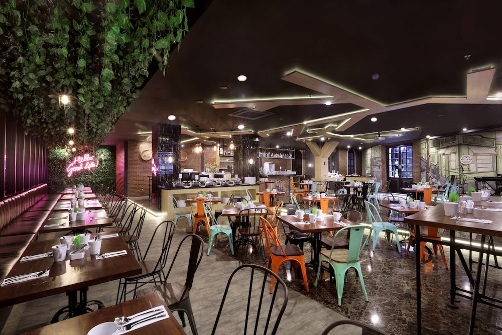 restaurant-cafeteria